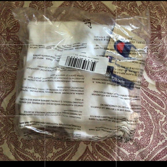 NWT Champion Women’s Crop Tee - Picture 4 of 5